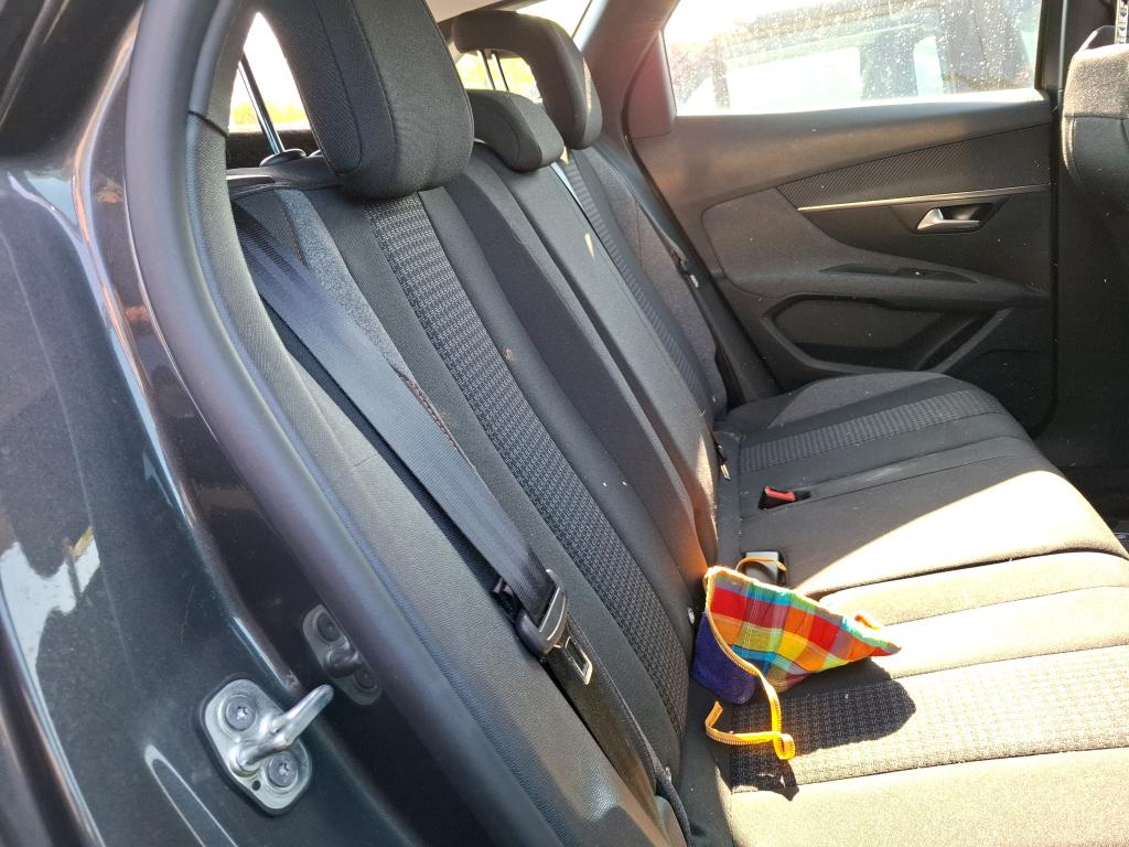 Peugeot 3008 BlueHDi 130ch S&S EAT8 Active Pack 2022