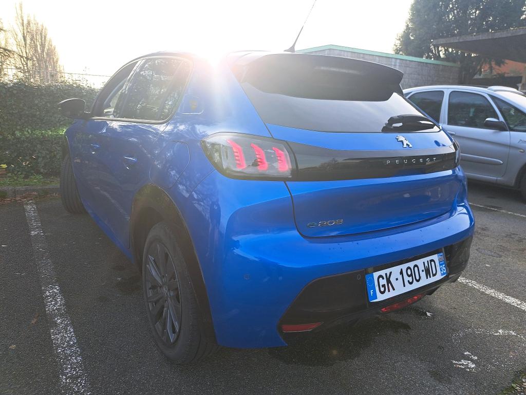 Peugeot 208 Electrique 50 kWh 136ch Roadtrip 2022