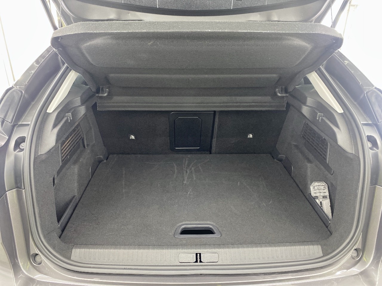 Citroen C4 PureTech 130 S&S EAT8 Shine 2023