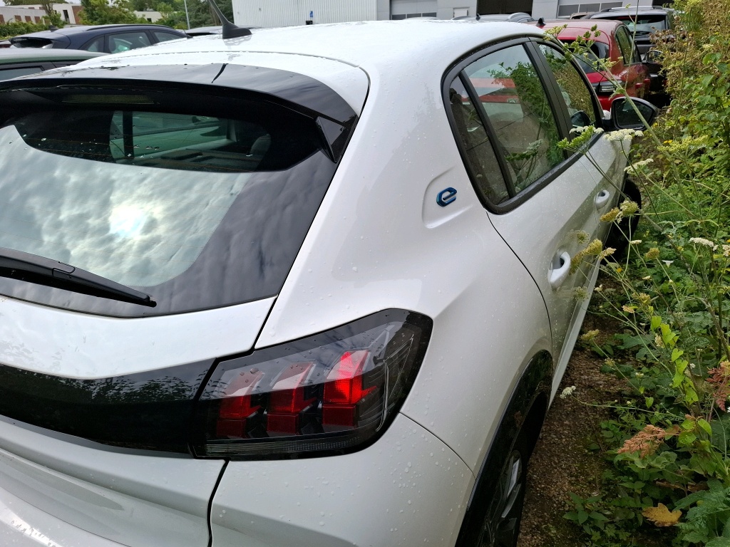 Peugeot 208 ELECTRIQUE 50 KWH 136 ACTIVE BUSINESS R 2023