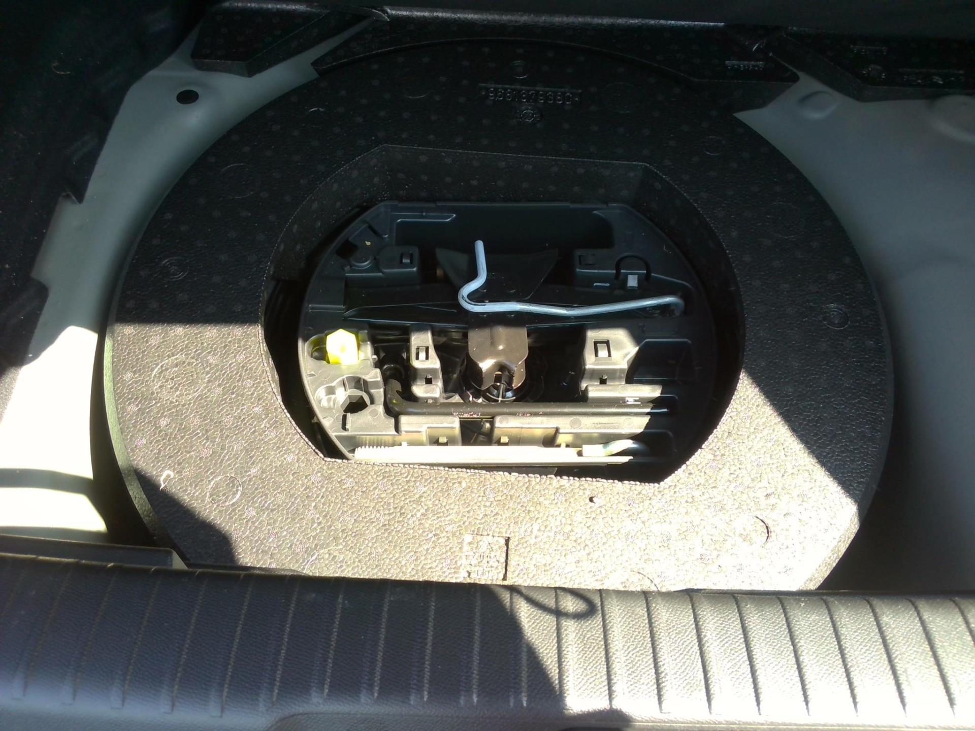 DS DS3 Crossback PureTech 130 EAT8 Rivoli 2023