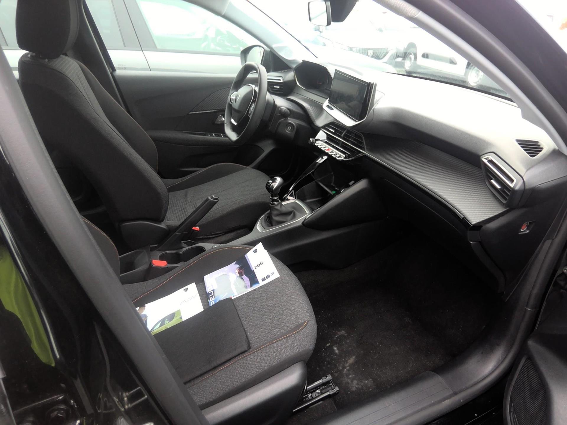 Peugeot 208 100 S&S BVM6 Style 2025