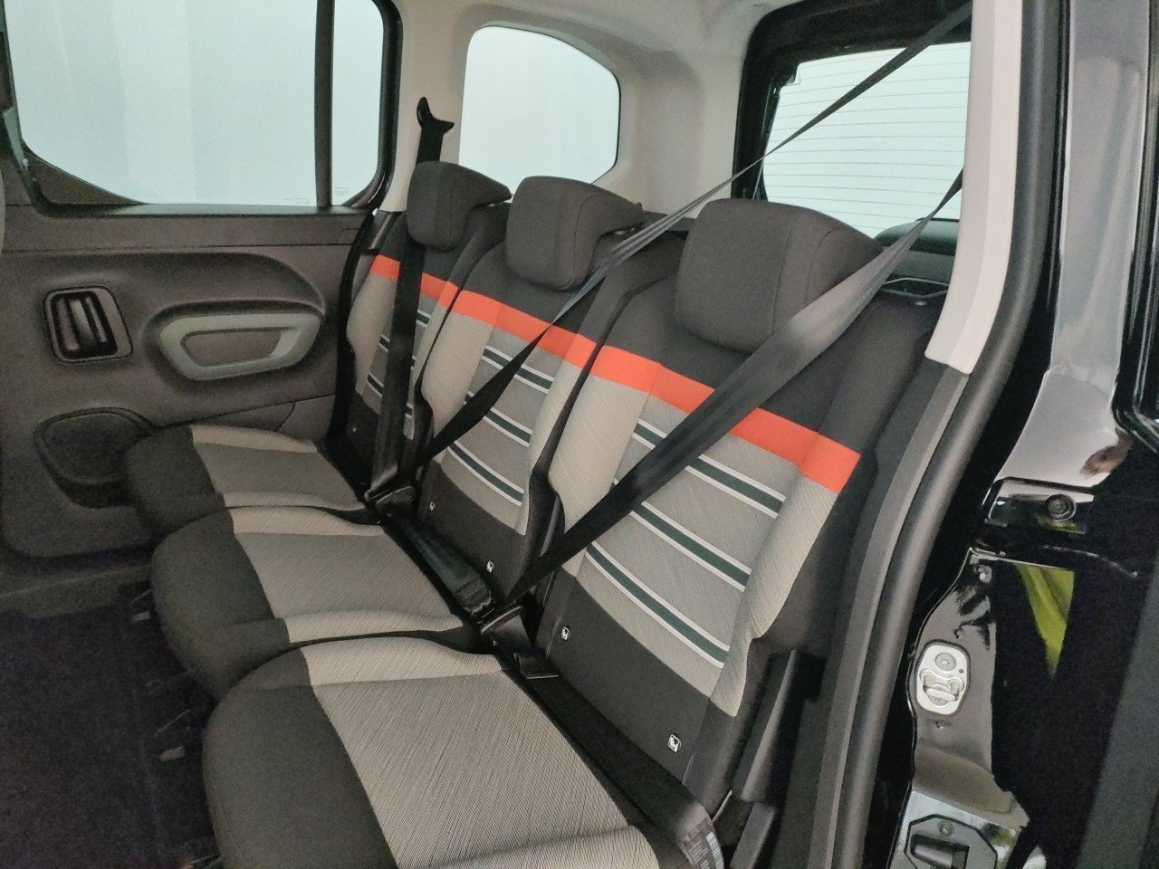 Citroen e-Berlingo Taille M 136 ch 100 kWh Automatique Shine 2022
