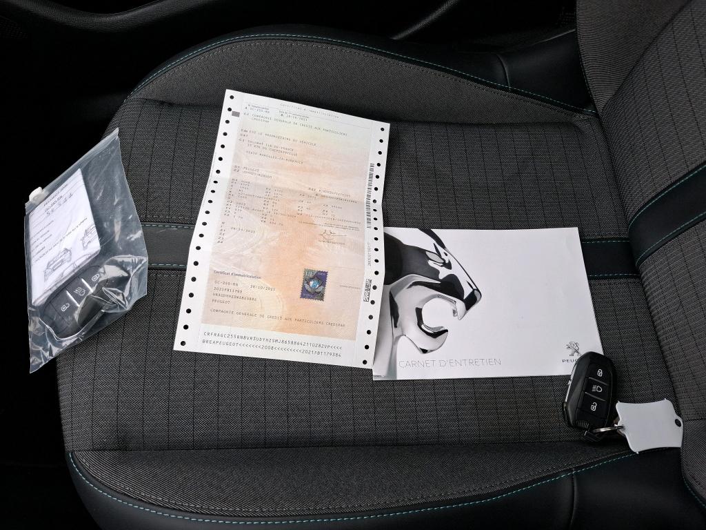 Peugeot 2008 BlueHDi 130 S&S EAT8 Allure 2021