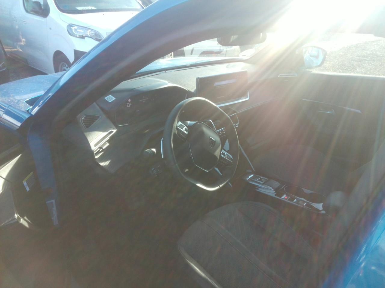 Foto Peugeot 2008 12