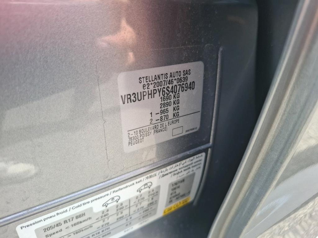 Peugeot 208 Hybrid 145 ch e-DCS6 GT 2025