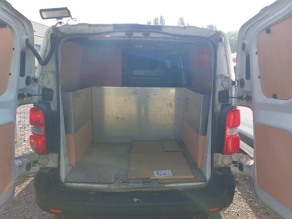 Peugeot EXPERT FGN TOLE STANDARD BLUEHDI 95 BVM5 PREMIUM 2018