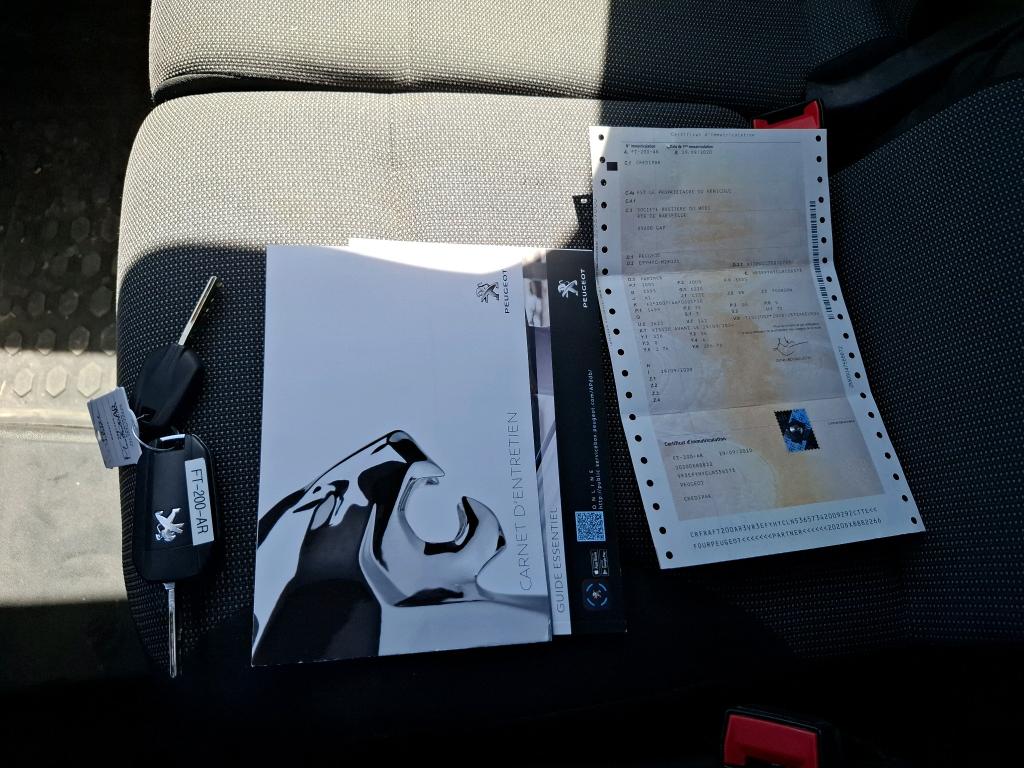 Peugeot PARTNER FOURGON STANDARD 650 KG BLUEHDI 100 S&S BVM5 PREMIUM 2020