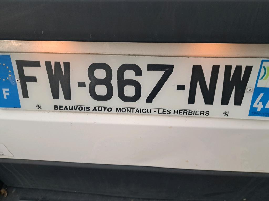 Peugeot BOXER TOLE 335 L2H2 BLUEHDI 120 S&S ASPHALT 2021