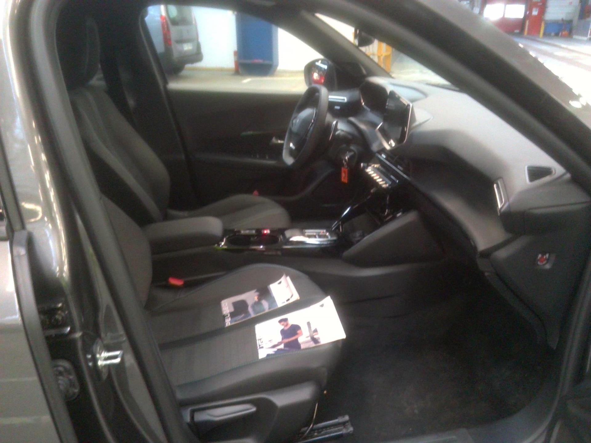 Peugeot 2008 PureTech 130 S&S EAT8 Allure 2023