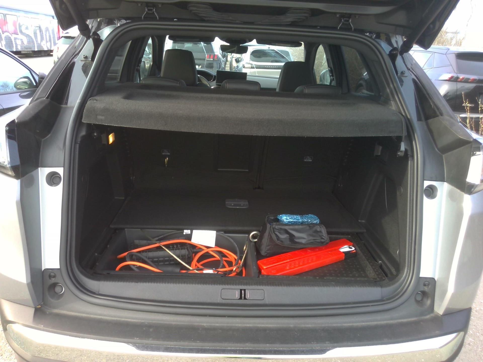 Peugeot 3008 Hybrid4 300 e-EAT8 GT 2023