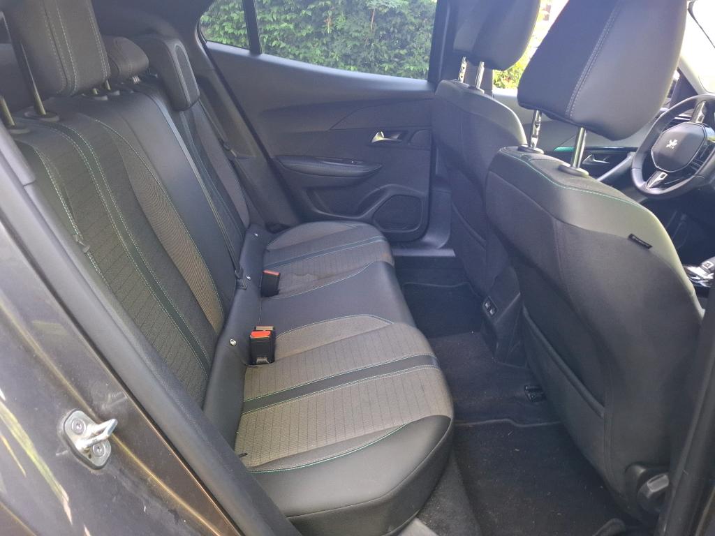 Peugeot 2008 BlueHDi 130 S&S EAT8 Allure Pack 2021