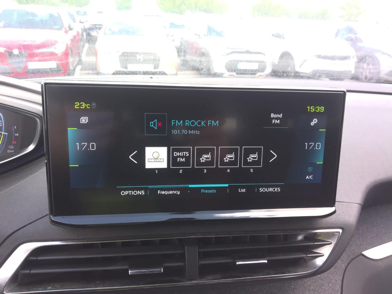 Foto Peugeot 3008 Hybrid 8