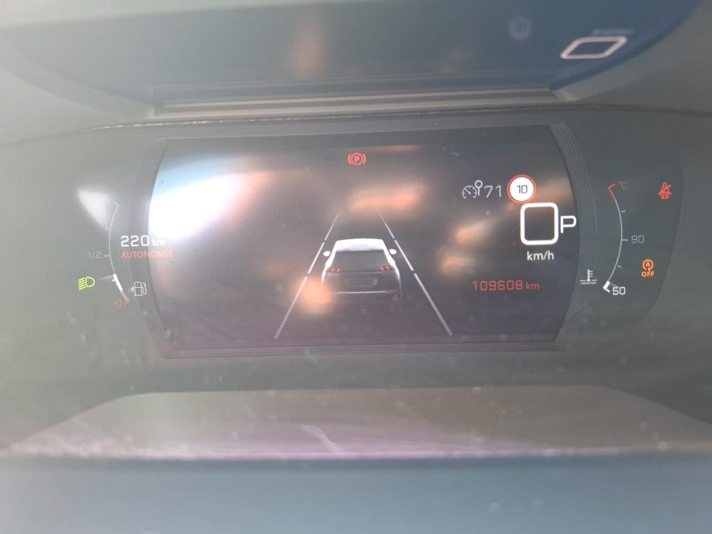 Peugeot 2008 BlueHDi 130 S&S EAT8 Allure Business 2021