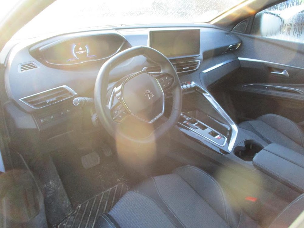 Foto Peugeot 3008 Hybrid 9