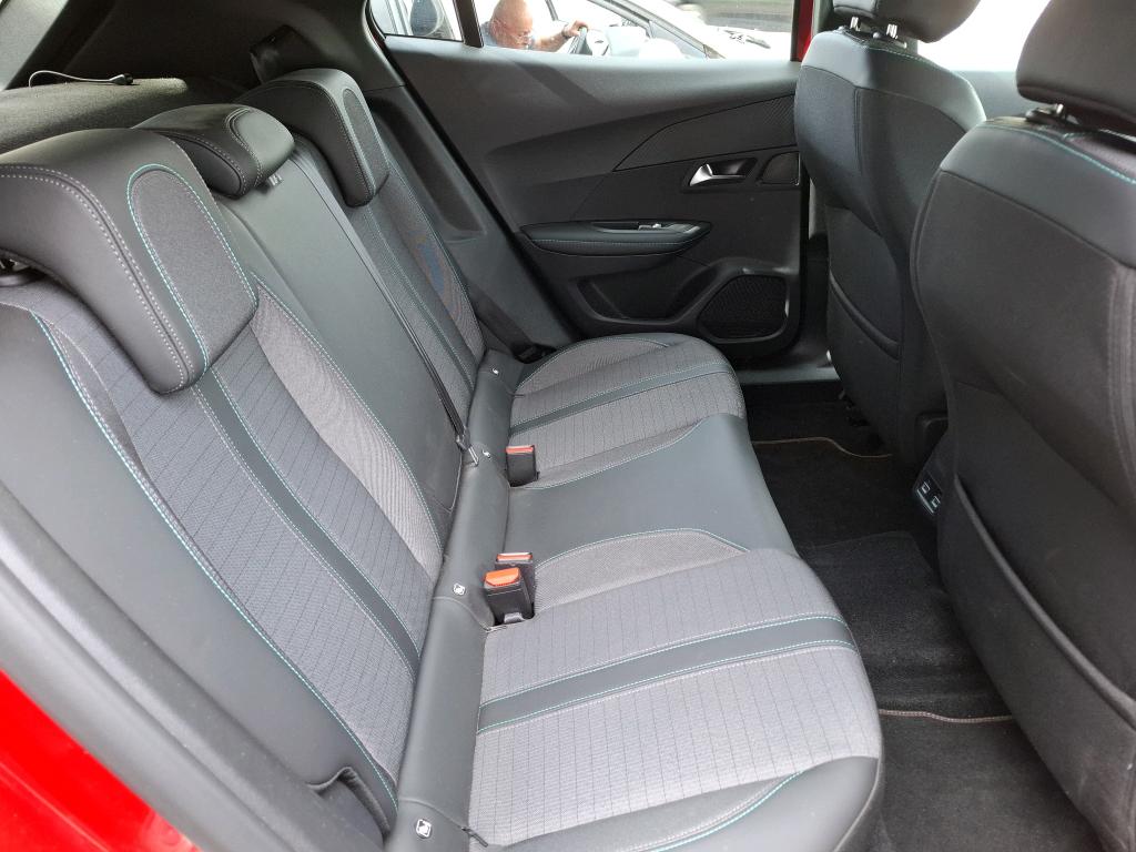 Peugeot 2008 BlueHDi 130 S&S EAT8 Allure Pack 2023