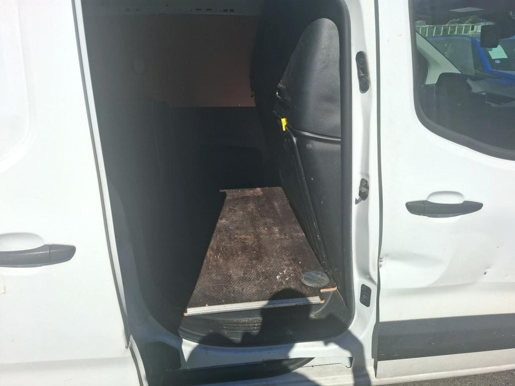 Peugeot PARTNER FOURGON STANDARD 650 KG BLUEHDI 100 S&S BVM5 PREMIUM 2021