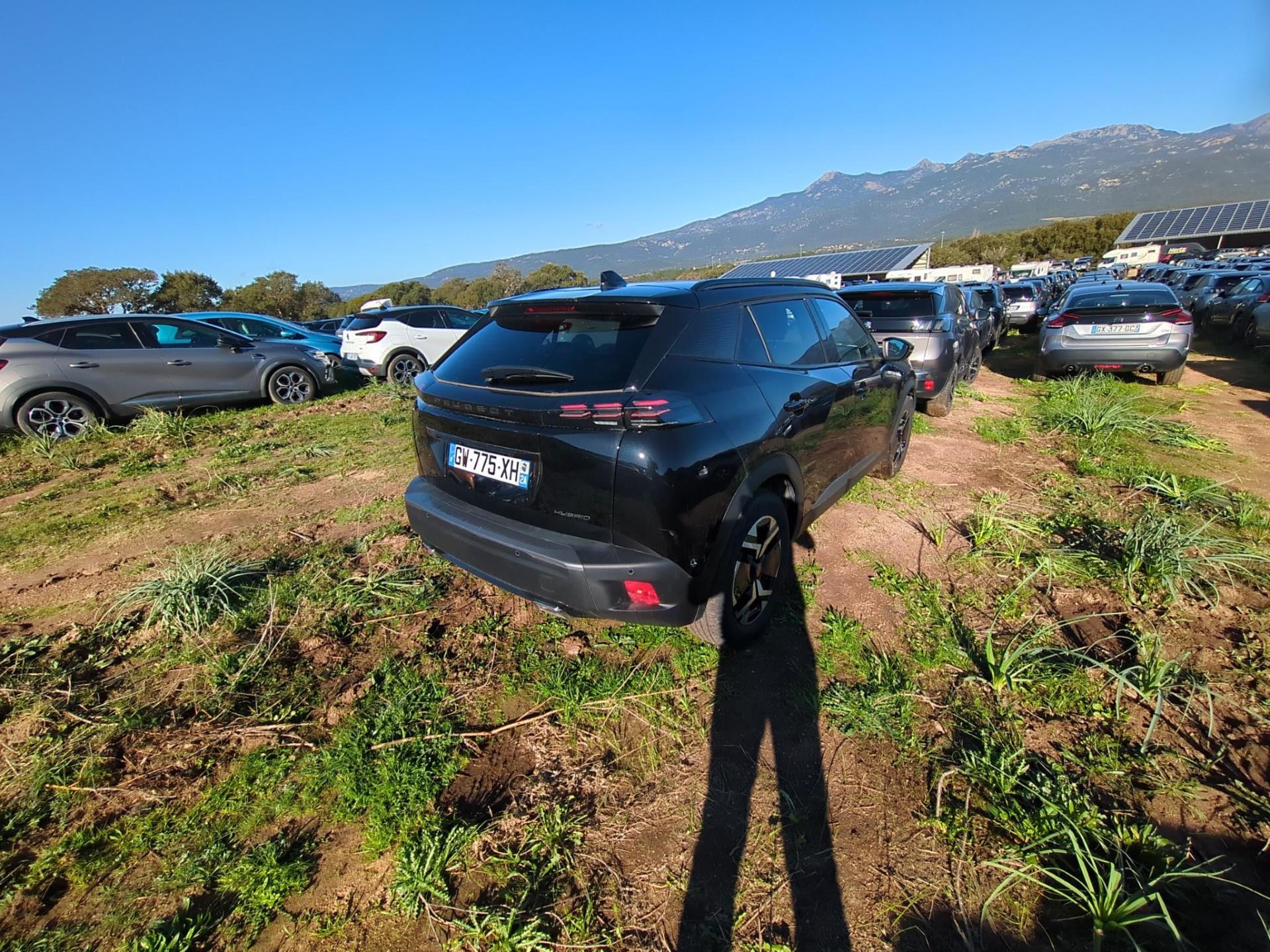 Peugeot 2008 Hybrid 136 e-DCS6 GT 2024