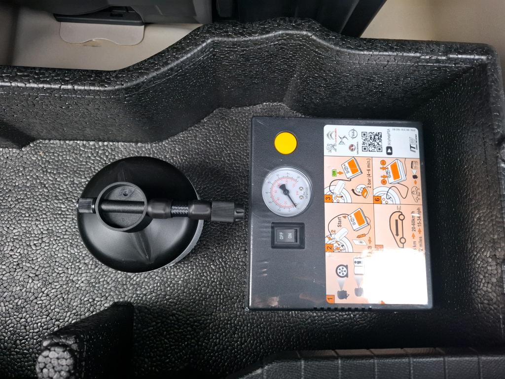 Peugeot 2008 PureTech 130 S&S EAT8 GT 2024