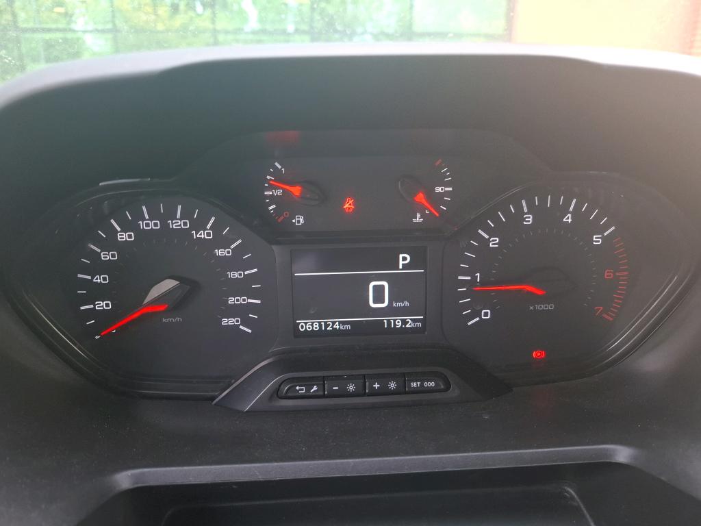 Peugeot PARTNER FOURGON LONG 950 KG BLUEHDI 130 S&S EAT8 ASPHALT 2021