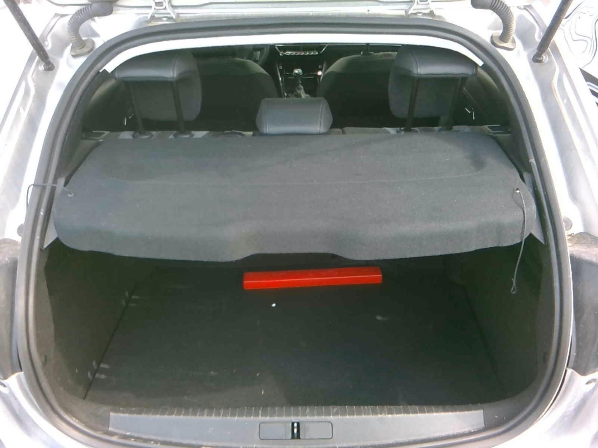 Peugeot 208 PureTech 100 S&S BVM6 Allure 2024