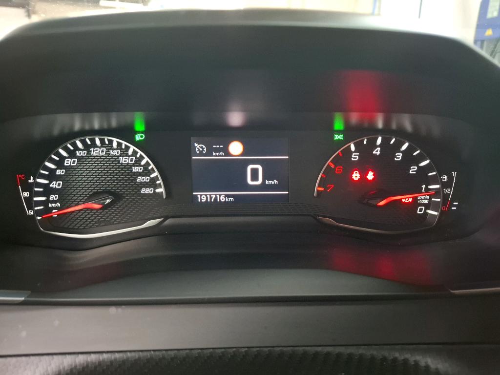 Peugeot 2008 BlueHDi 110 S&S BVM6 Active Business 2021