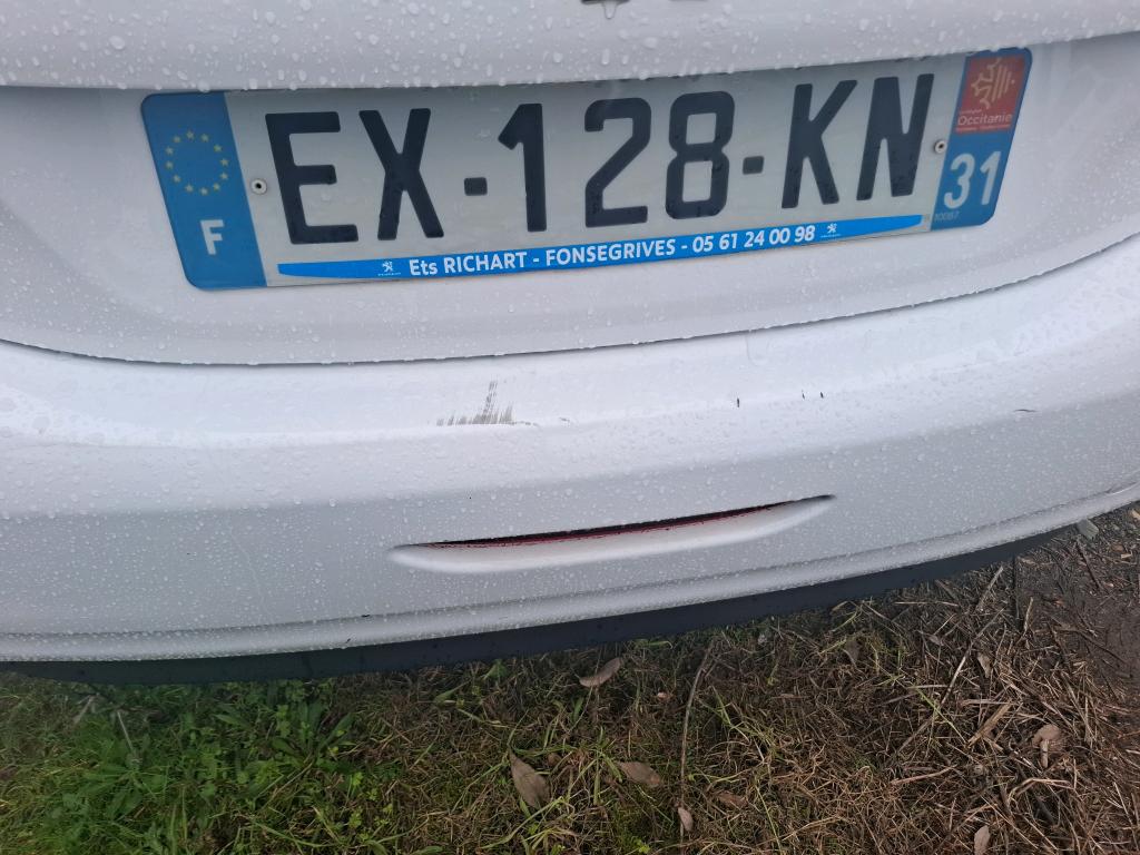 Peugeot 208R Entr 