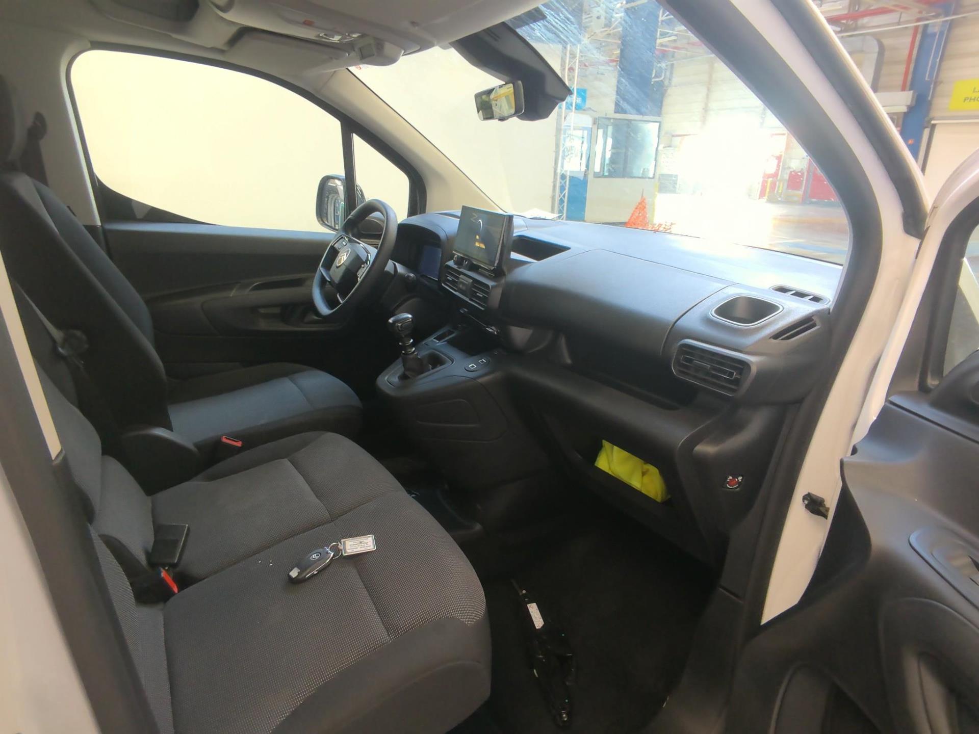 Citroen BERLINGO VAN TAILLE XL 950KG BLUEHDI 100 S&S BVM6 2024