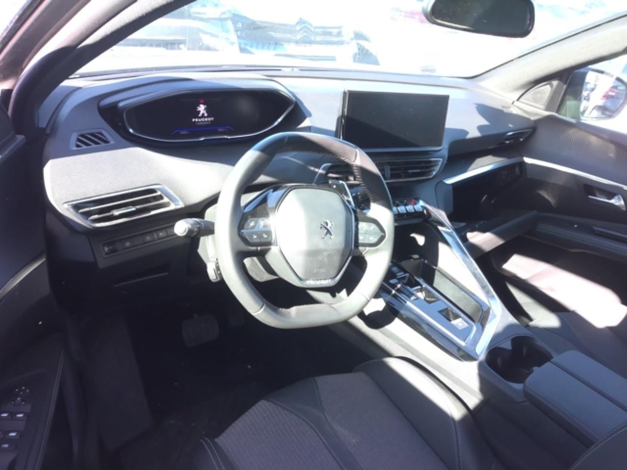 Foto Peugeot 3008 Hybrid 3