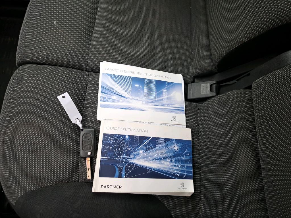Peugeot PARTNER FOURGON LONG 1.6 BLUEHDI 100 BVM5 PREMIUM PACK 2017