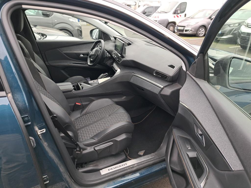 Peugeot 3008 Hybrid 225 e-EAT8 Roadtrip 2022