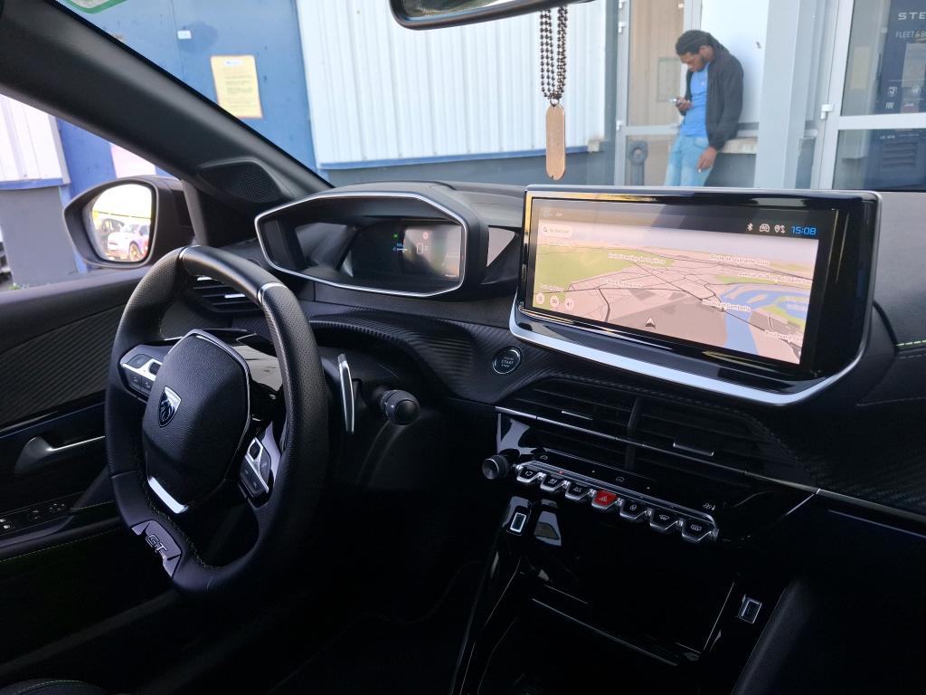 Peugeot 208 Hybrid 110 e-DCS6 GT 2025