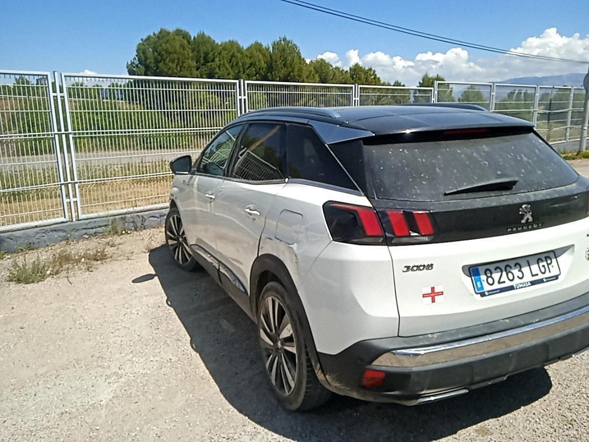 Foto Peugeot 3008 Hybrid 3
