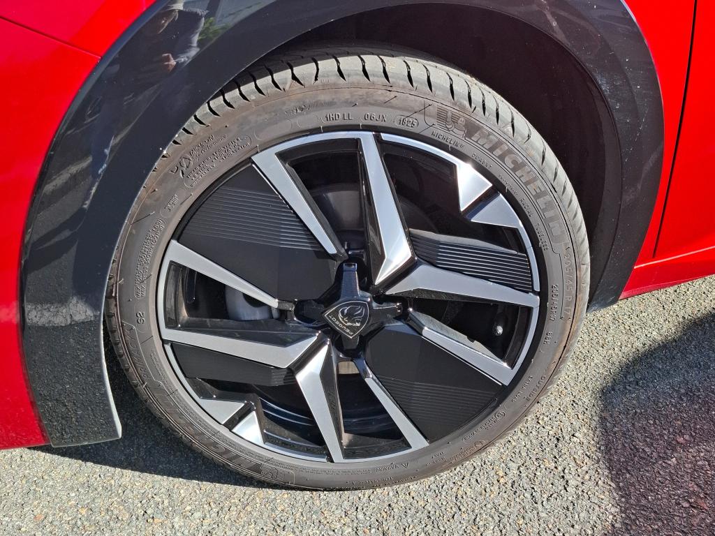 Peugeot 208 Hybrid 145 ch e-DCS6 GT 2025