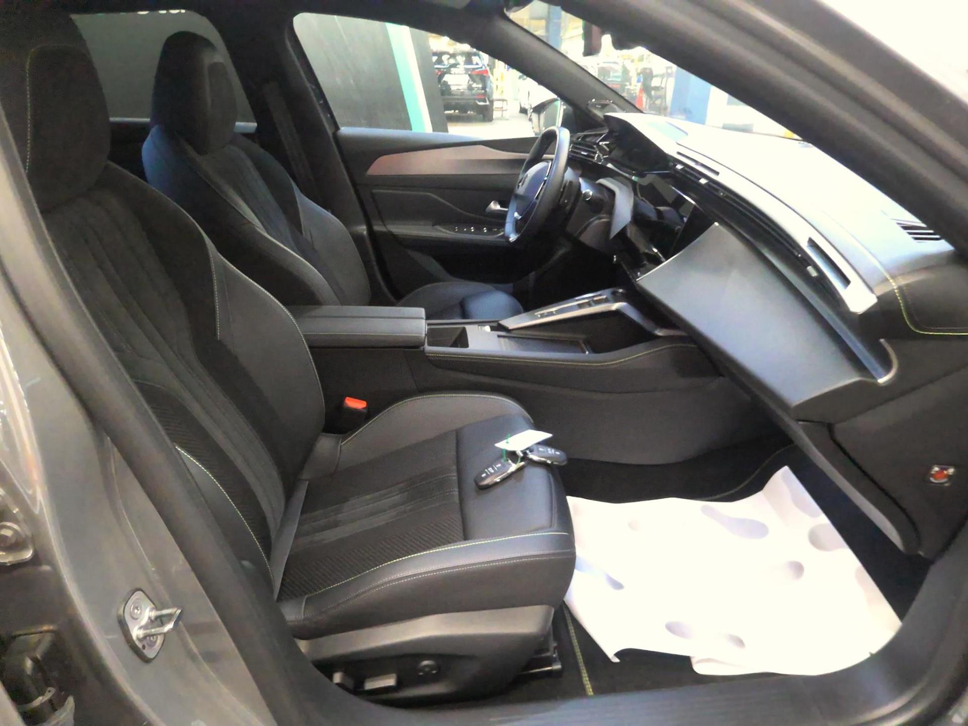 Peugeot 408 Hybrid 136 e-DCS6 GT 2024