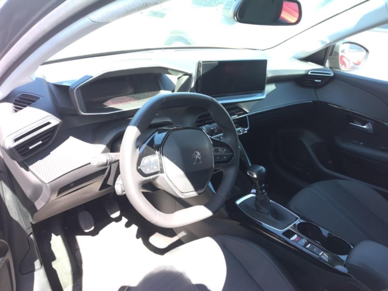 Foto Peugeot 208 10