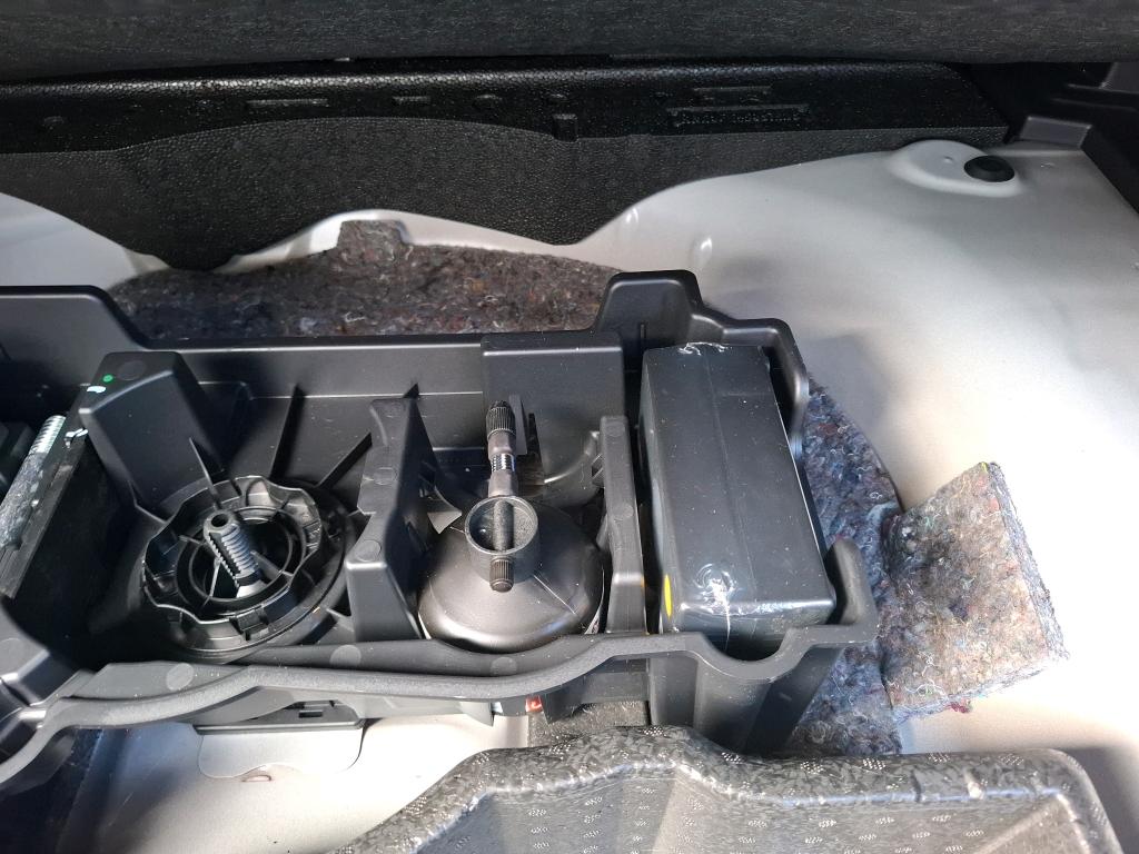 Peugeot 2008 PureTech 130 S&S EAT8 GT 2022
