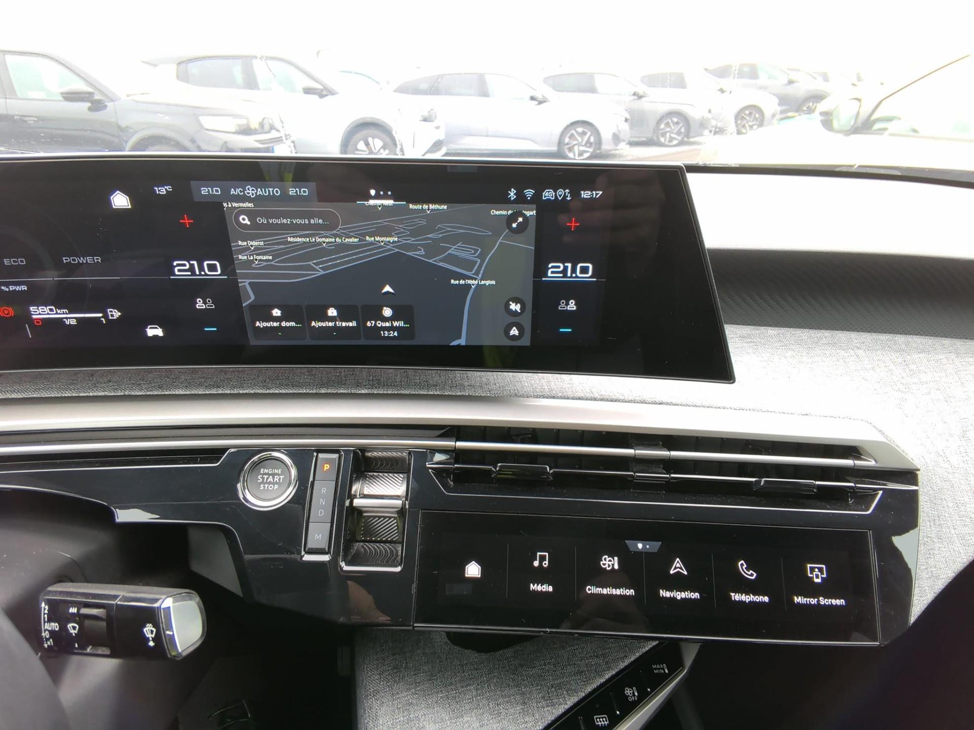 Peugeot 3008 Hybrid 136 e-DCS6 Allure 2025