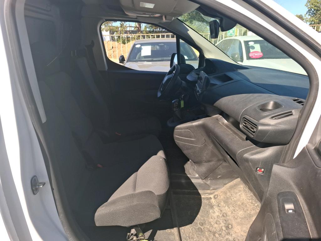 Peugeot PARTNER FOURGON STANDARD 650 KG BLUEHDI 100 S&S BVM5 PREMIUM 2021