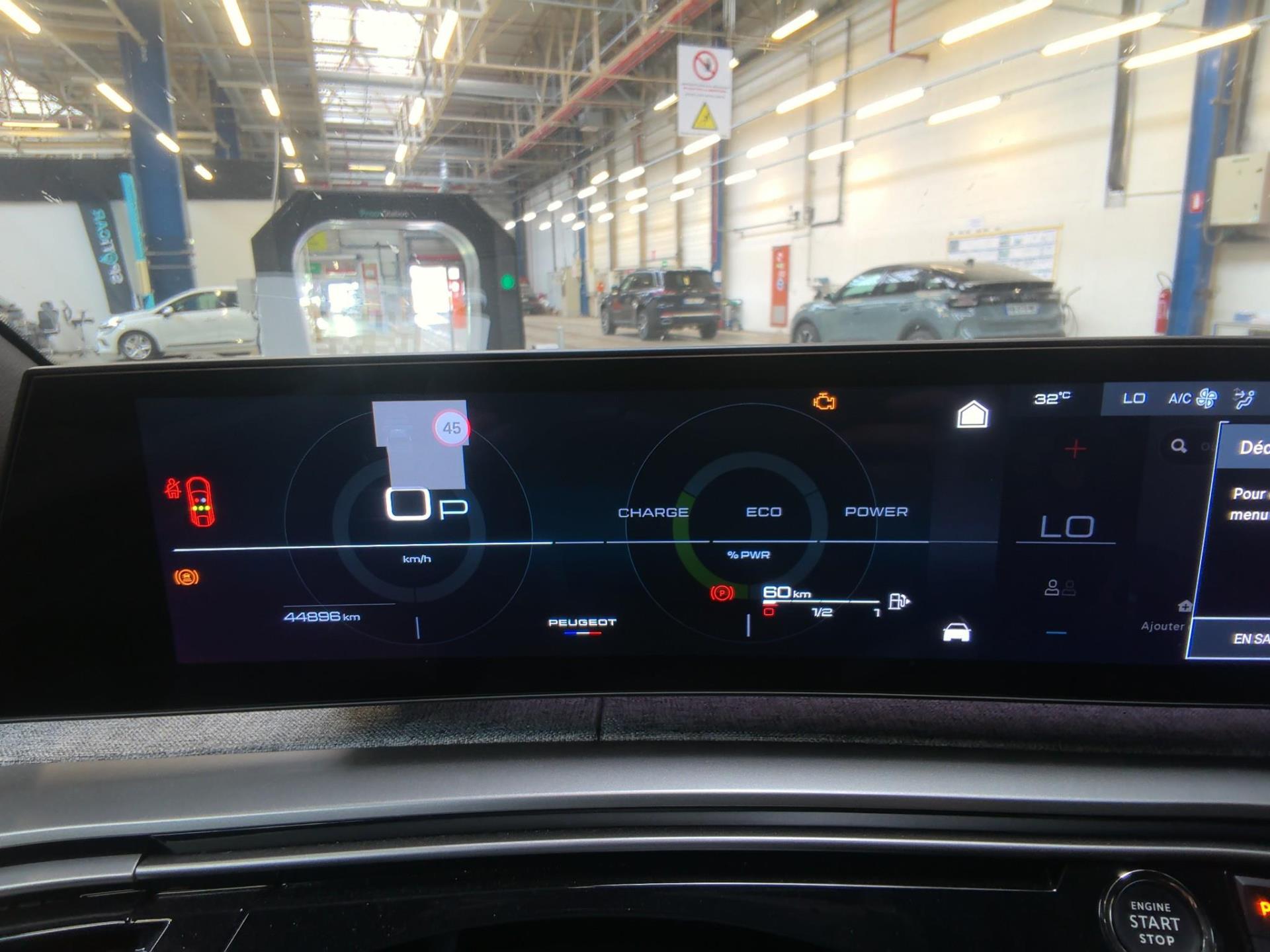 Peugeot 3008 Hybrid 145 e-DCS6 GT 2025