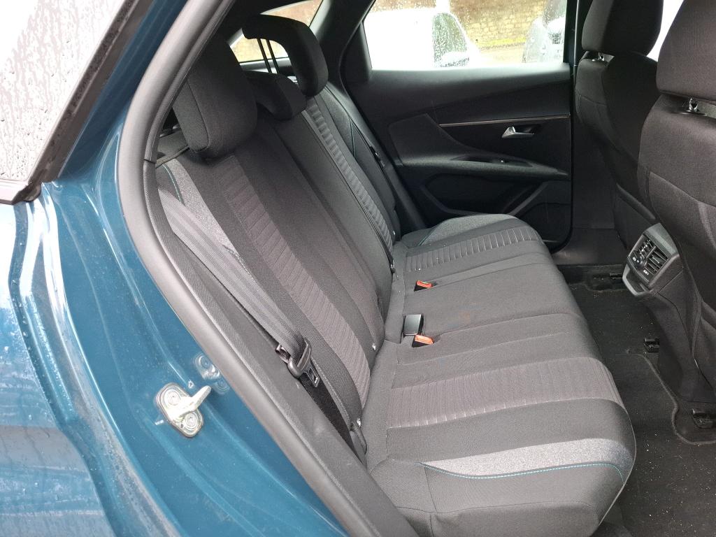 Peugeot 3008 PureTech 130ch S&S BVM6 Active Pack 2023