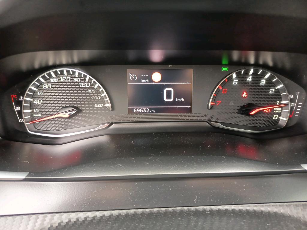 Peugeot 2008 BlueHDi 110 S&S BVM6 Active Business 2021