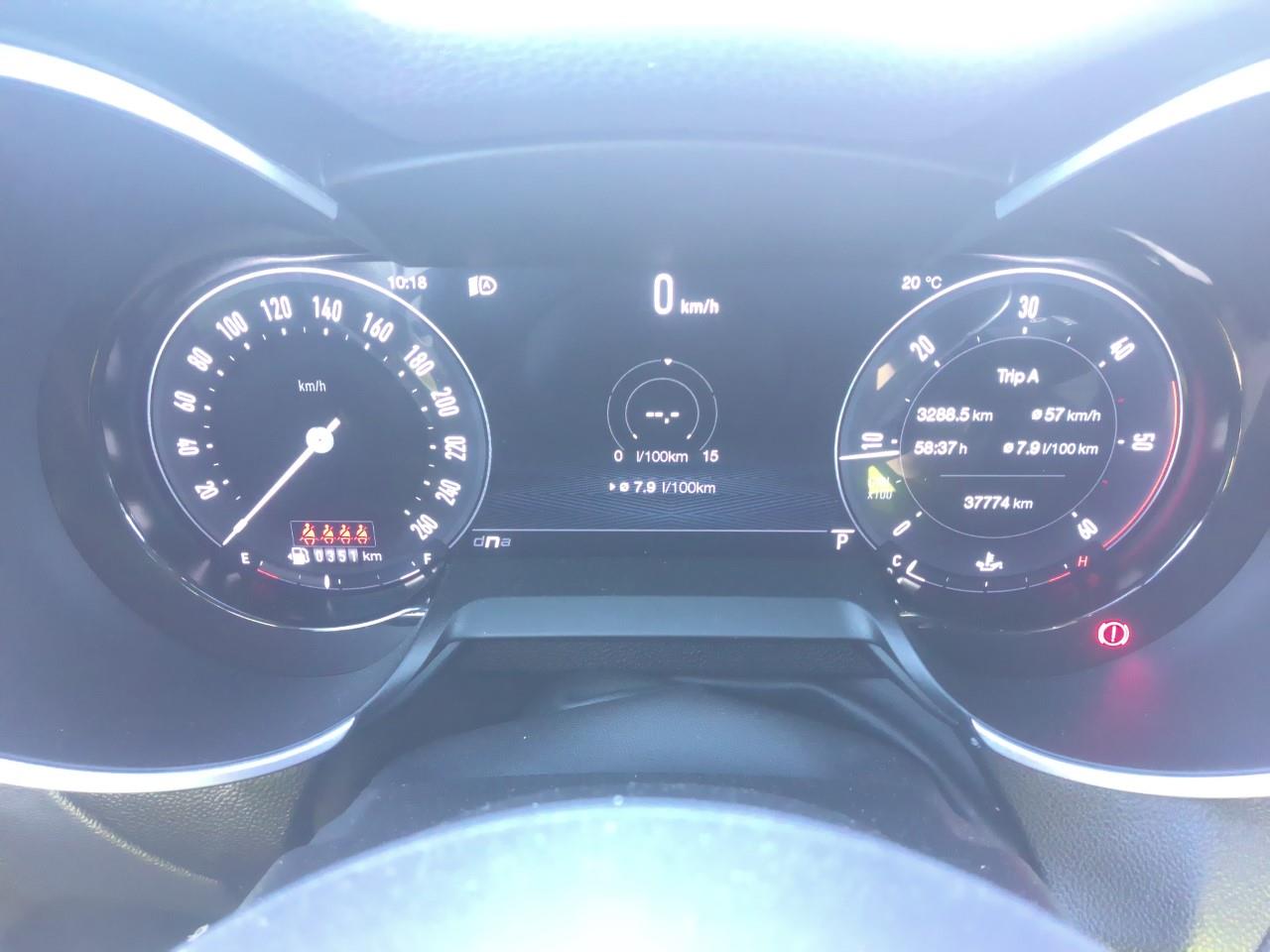 Foto Alfa Romeo Stelvio 5