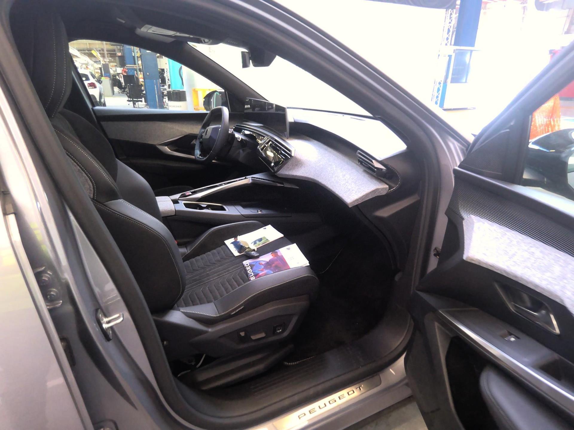 Peugeot 3008 Electrique 210 ch 73 kWh GT 2025