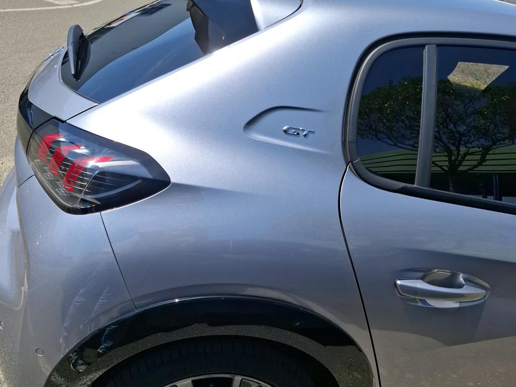 Peugeot 208 PureTech 130 S&S EAT8 GT 2023