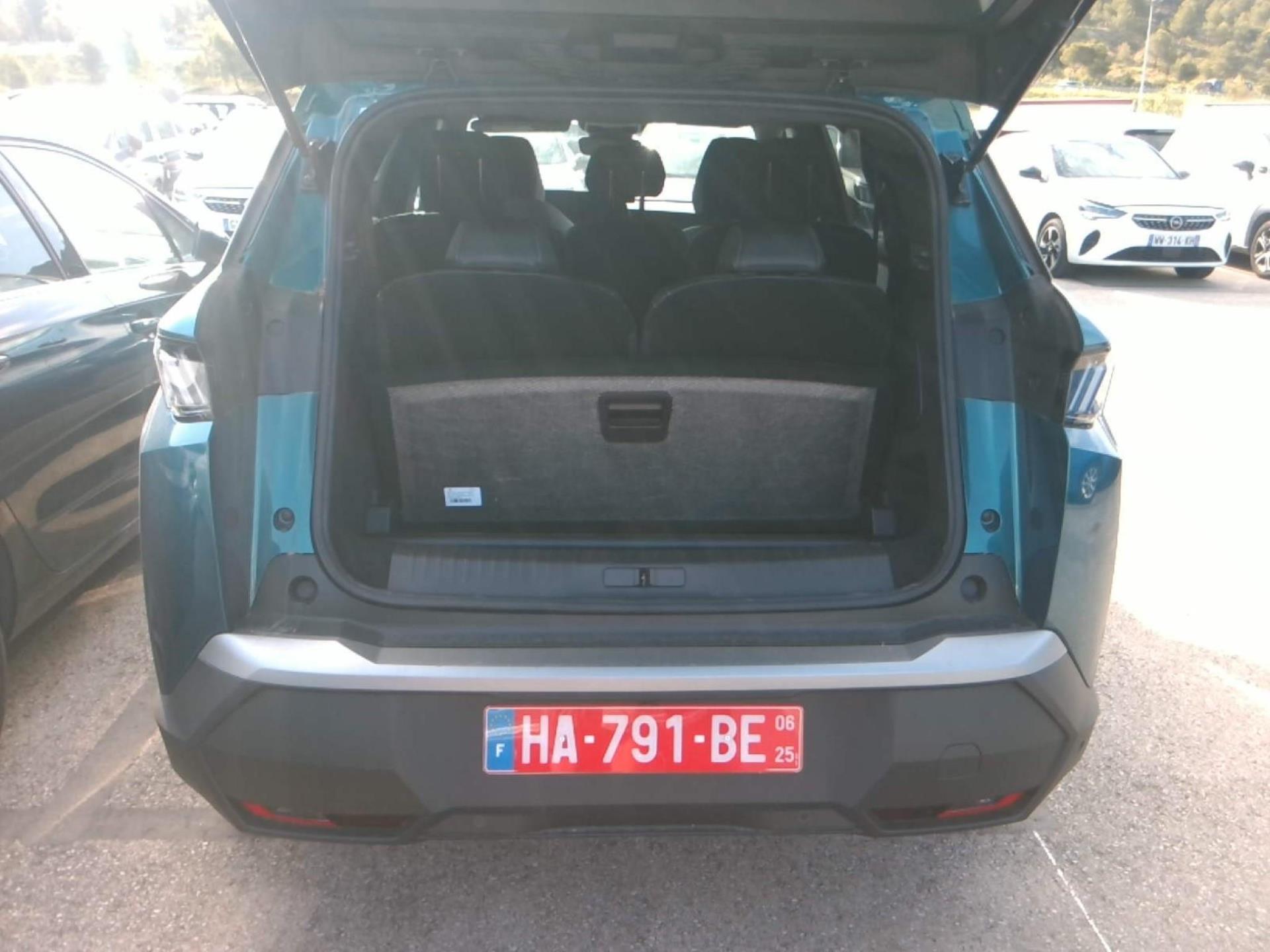 Peugeot 5008 Hybrid 136 e-DCS6 Allure 2024