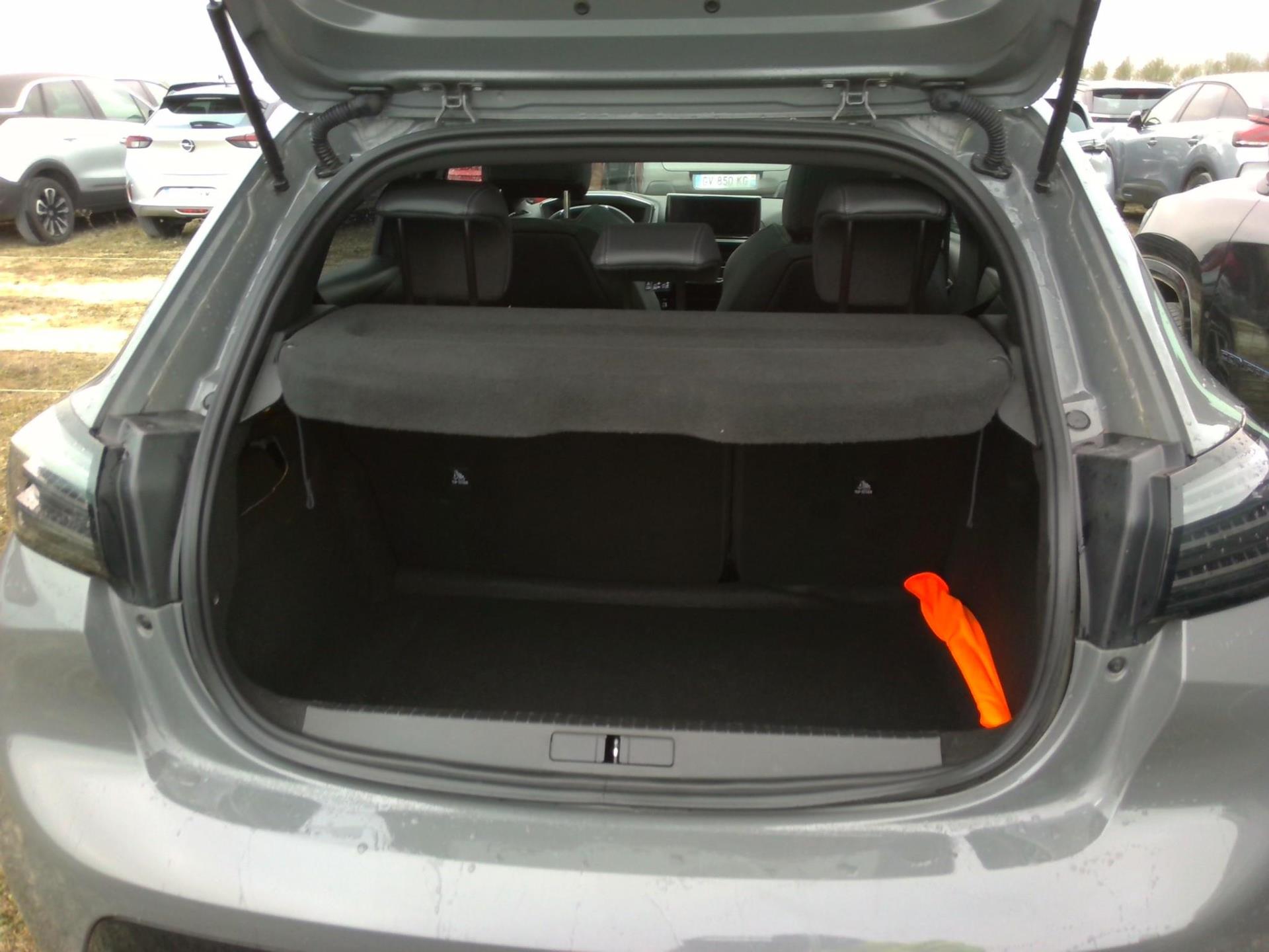 Peugeot 208 Hybrid 136 e-DCS6 GT 2024