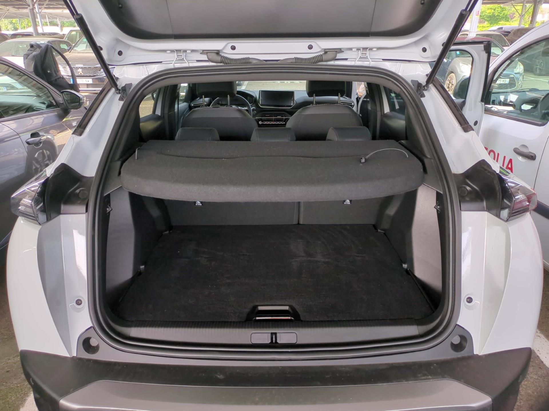 Peugeot 2008 Hybrid 145 e-DCS6 Allure 2025