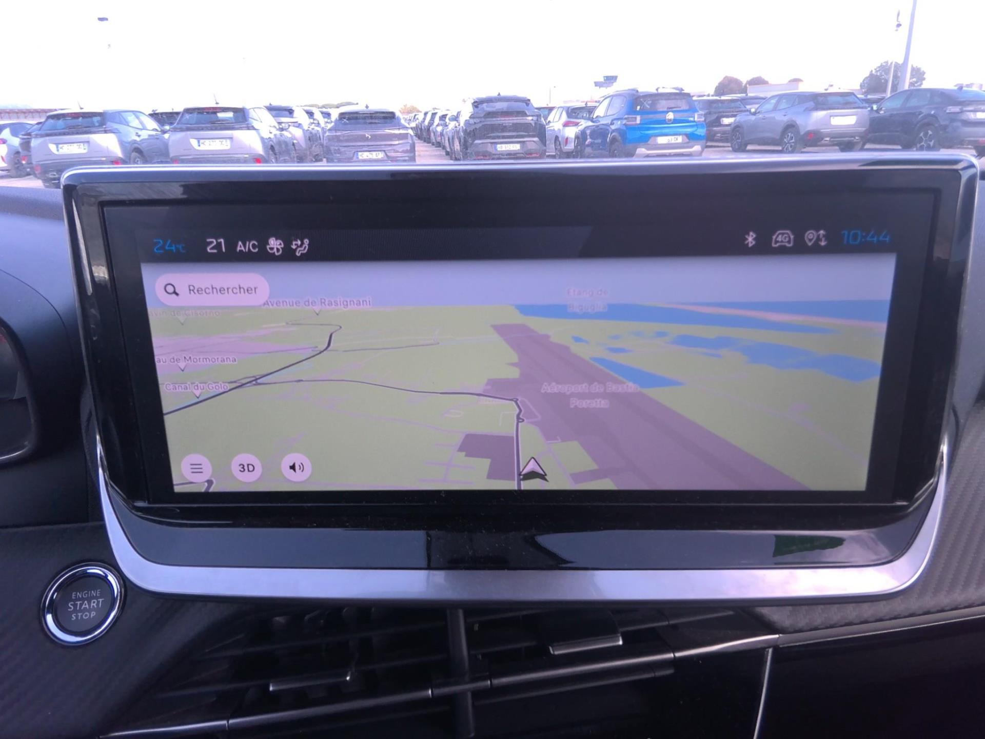 Peugeot 2008 Hybrid 145 e-DCS6 Allure 2025