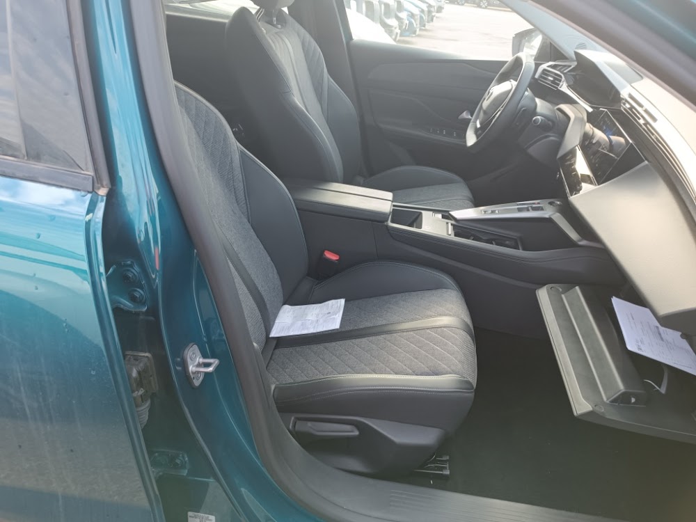 Foto Peugeot 408 13